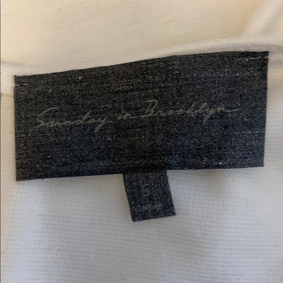 White Floral Appliqué Top - Picture 5 of 7